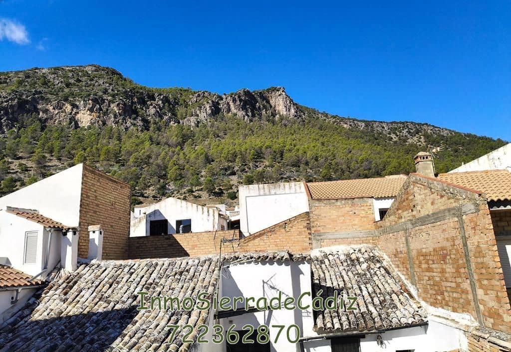 3 bedroom Flat for sale in Algodonales - € 230,000 (Ref: 9535180)