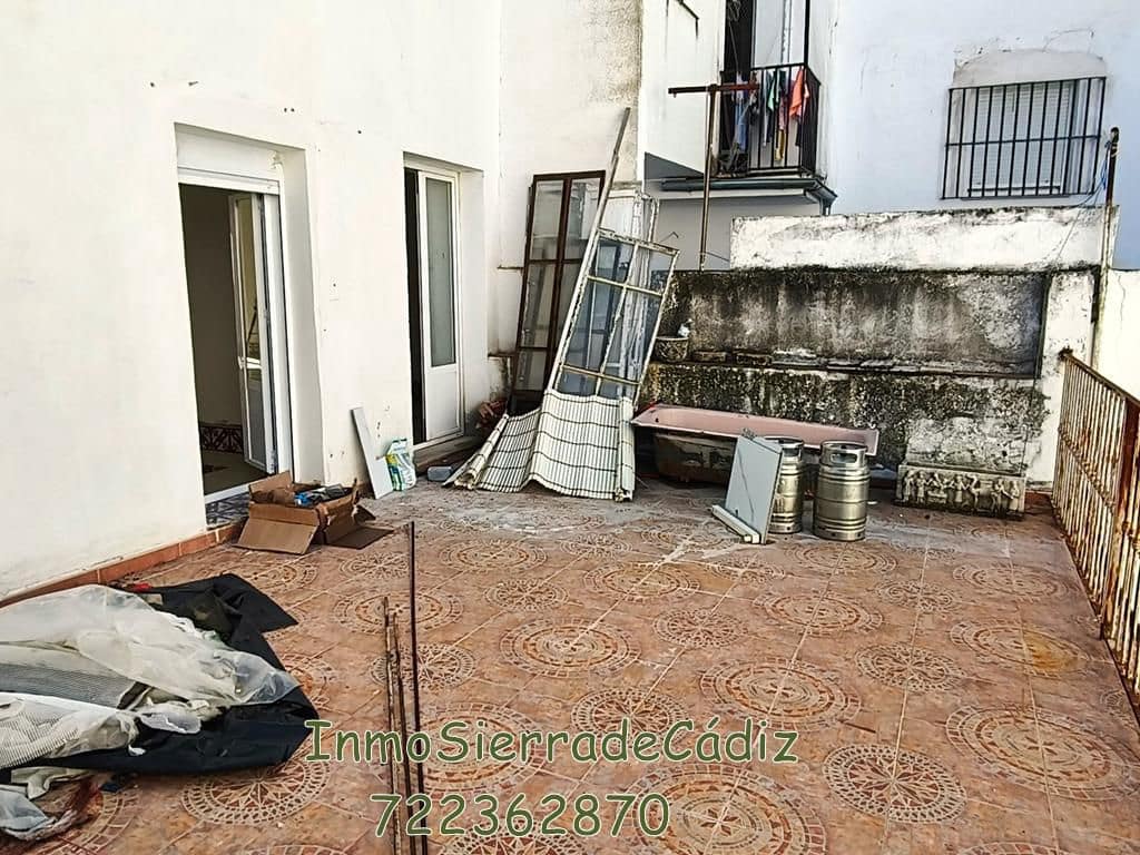 3 bedroom Flat for sale in Algodonales - € 230,000 (Ref: 9535180)