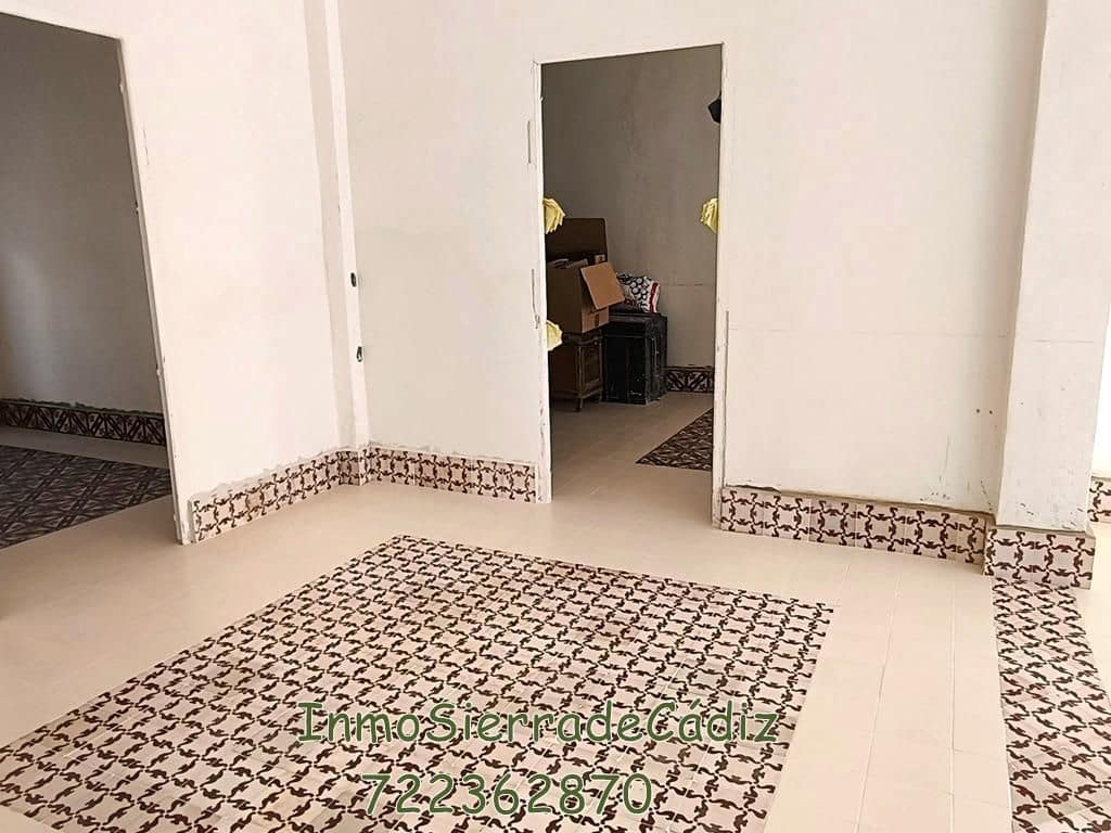 3 bedroom Flat for sale in Algodonales - € 230,000 (Ref: 9535180)