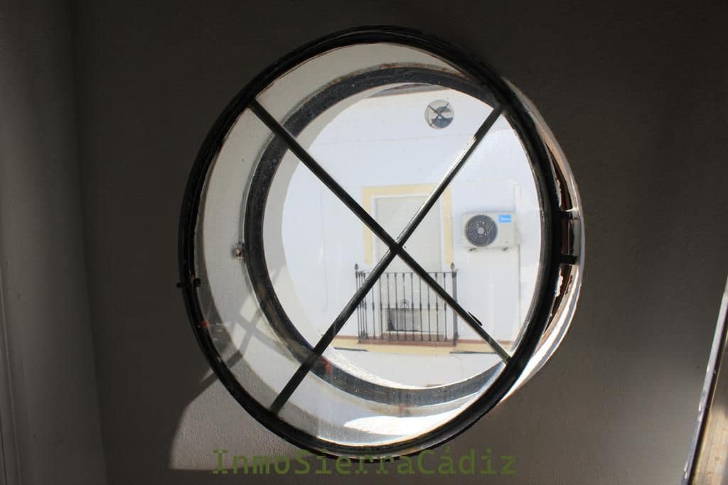 Piso de 4 habitaciones en Algodonales en venta - 110.000 € (Ref: 9640341)