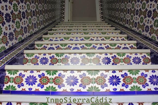 Piso de 4 habitaciones en Algodonales en venta - 110.000 € (Ref: 9640341)