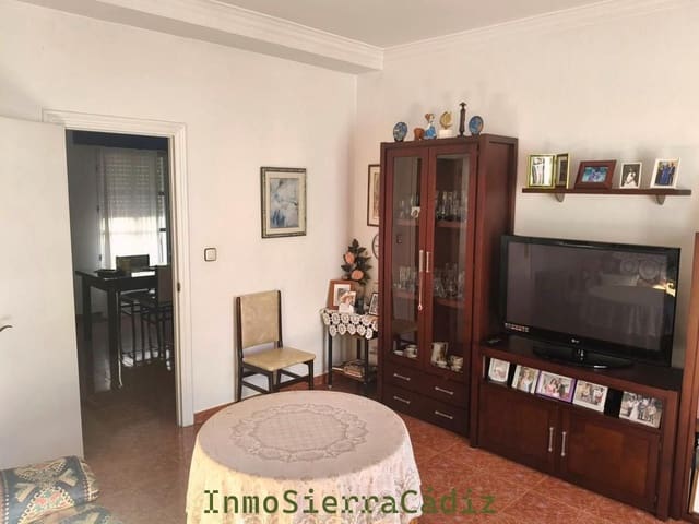 Piso de 4 habitaciones en Algodonales en venta - 110.000 € (Ref: 9640341)