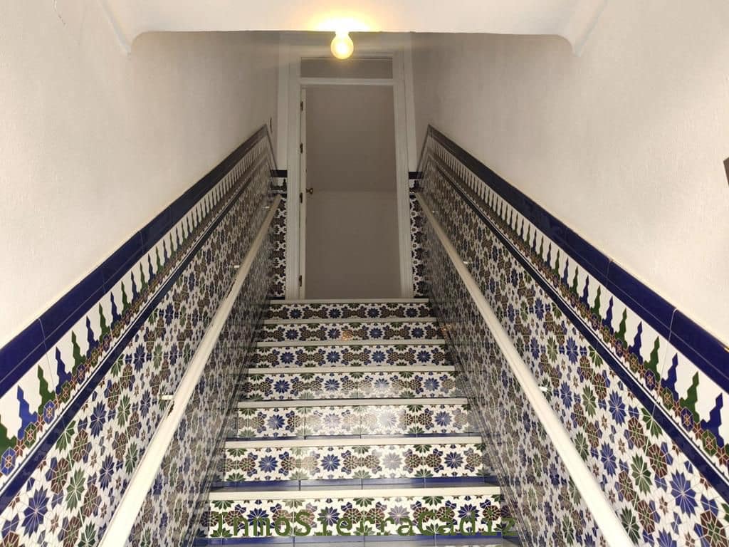 Piso de 4 habitaciones en Algodonales en venta - 110.000 € (Ref: 9640341)