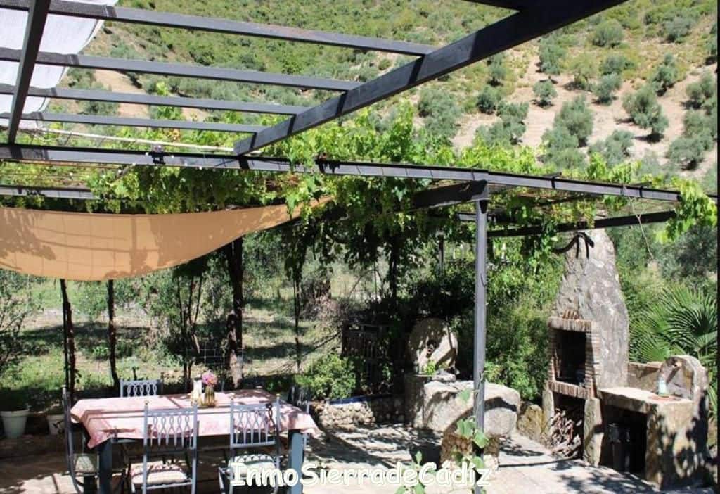 6 bedroom Finca/Country House for sale in Zahara de la Sierra - € 480,000 (Ref: 9730395)