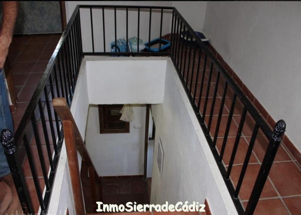 6 bedroom Finca/Country House for sale in Zahara de la Sierra - € 480,000 (Ref: 9730395)