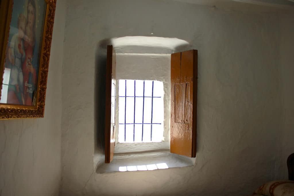 4 bedroom Townhouse for sale in Algodonales - € 75,000 (Ref: 9730396)