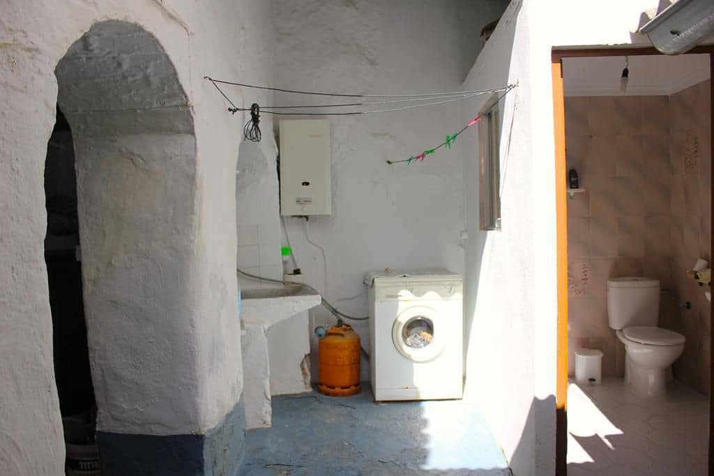 4 bedroom Townhouse for sale in Algodonales - € 75,000 (Ref: 9730396)