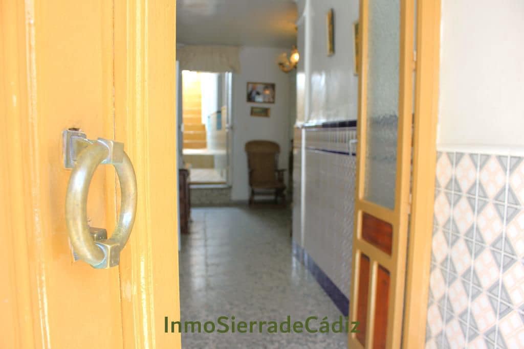 4 slaapkamer Huis te koop in Olvera - € 59.900 (Ref: 9820031)