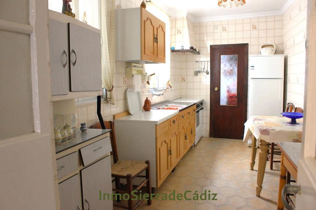4 slaapkamer Huis te koop in Olvera - € 59.900 (Ref: 9820031)