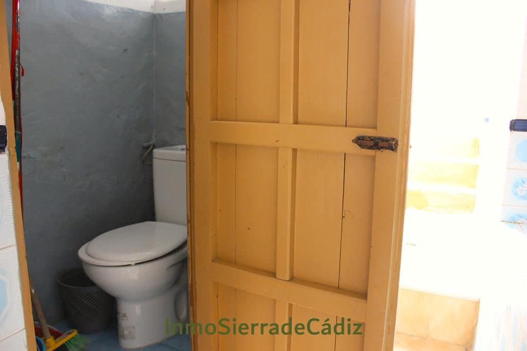 4 slaapkamer Huis te koop in Olvera - € 59.900 (Ref: 9820031)