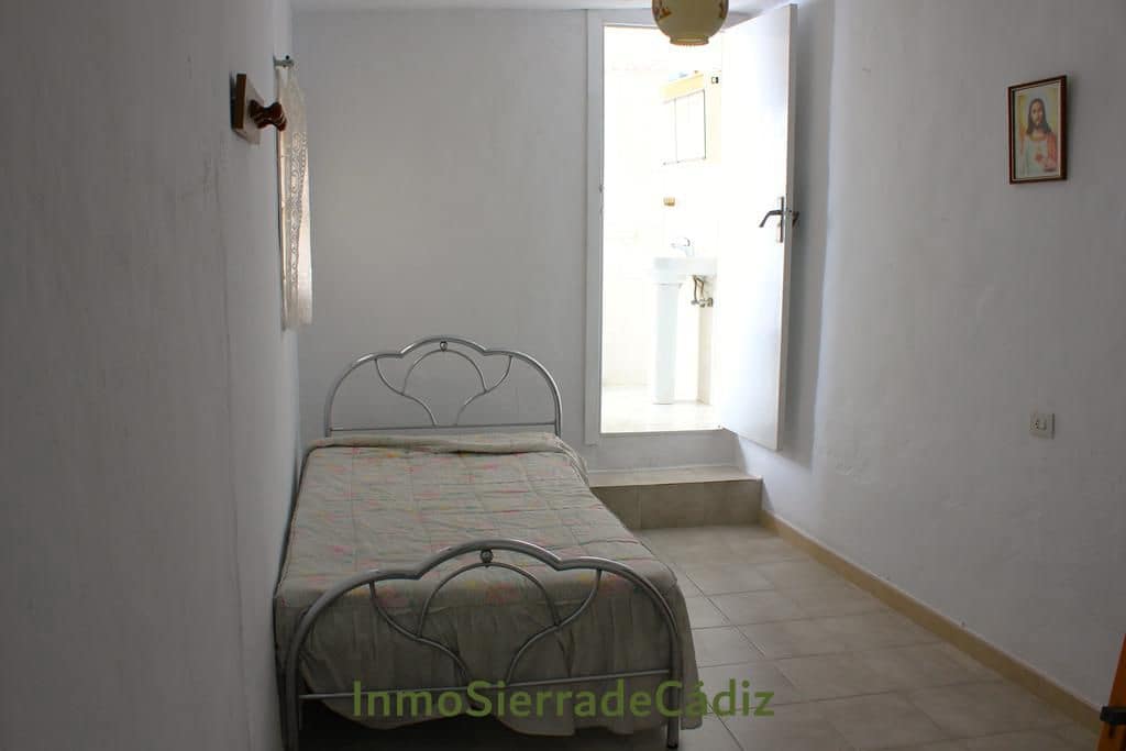4 slaapkamer Huis te koop in Olvera - € 59.900 (Ref: 9820031)