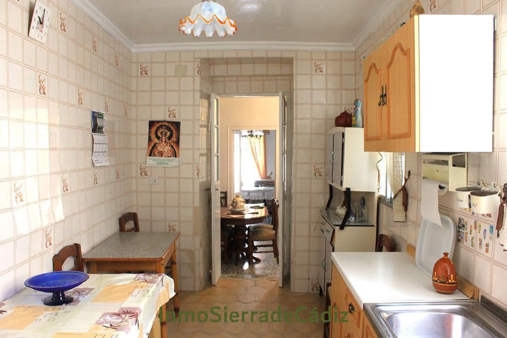 4 slaapkamer Huis te koop in Olvera - € 59.900 (Ref: 9820031)