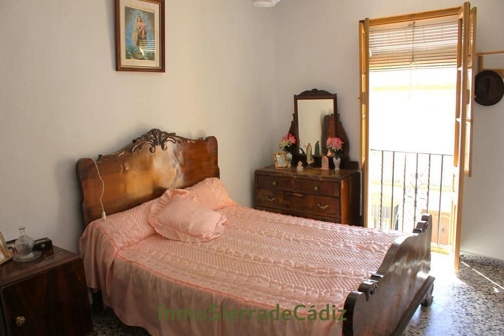 4 slaapkamer Huis te koop in Olvera - € 59.900 (Ref: 9820031)