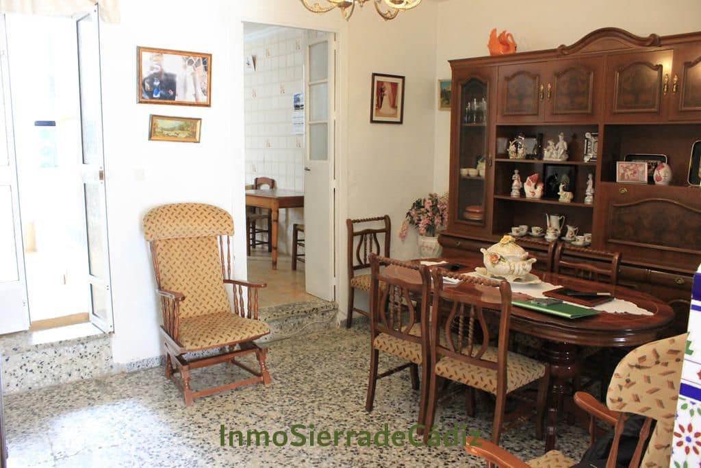 4 slaapkamer Huis te koop in Olvera - € 59.900 (Ref: 9820031)