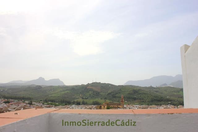 Casa de 3 habitaciones en Algodonales en venta - 105.000 € (Ref: 9822390)