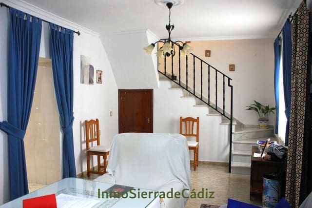 Casa de 3 habitaciones en Algodonales en venta - 105.000 € (Ref: 9822390)