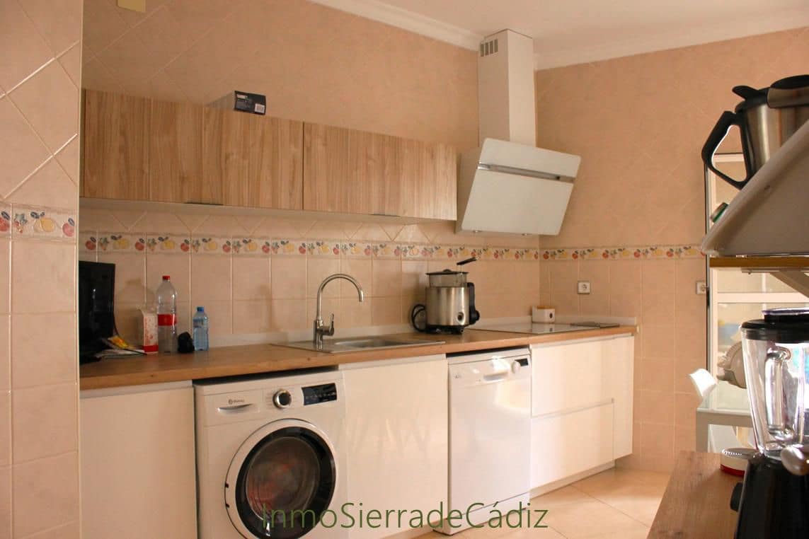 3 bedroom Flat for sale in Algodonales - € 135,000 (Ref: 9842694)