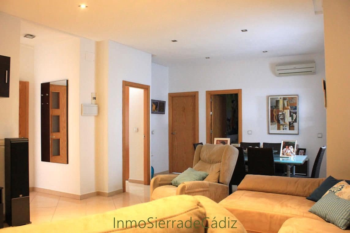 3 bedroom Flat for sale in Algodonales - € 135,000 (Ref: 9842694)