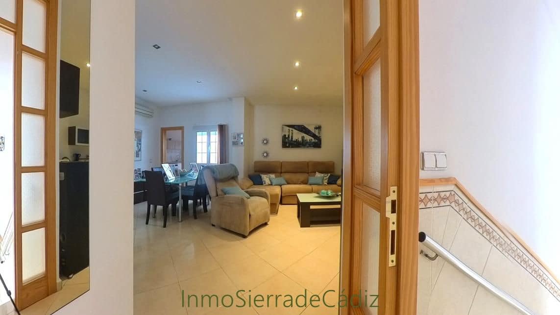 3 bedroom Flat for sale in Algodonales - € 135,000 (Ref: 9842694)