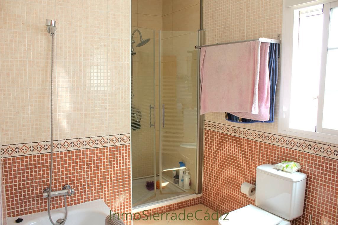 3 bedroom Flat for sale in Algodonales - € 135,000 (Ref: 9842694)