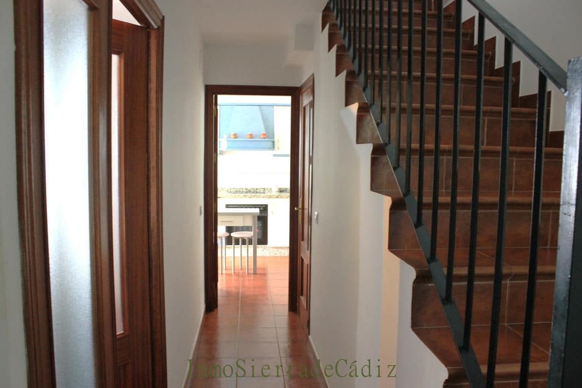 3 bedroom Townhouse for sale in Algodonales - € 117,000 (Ref: 9845181)