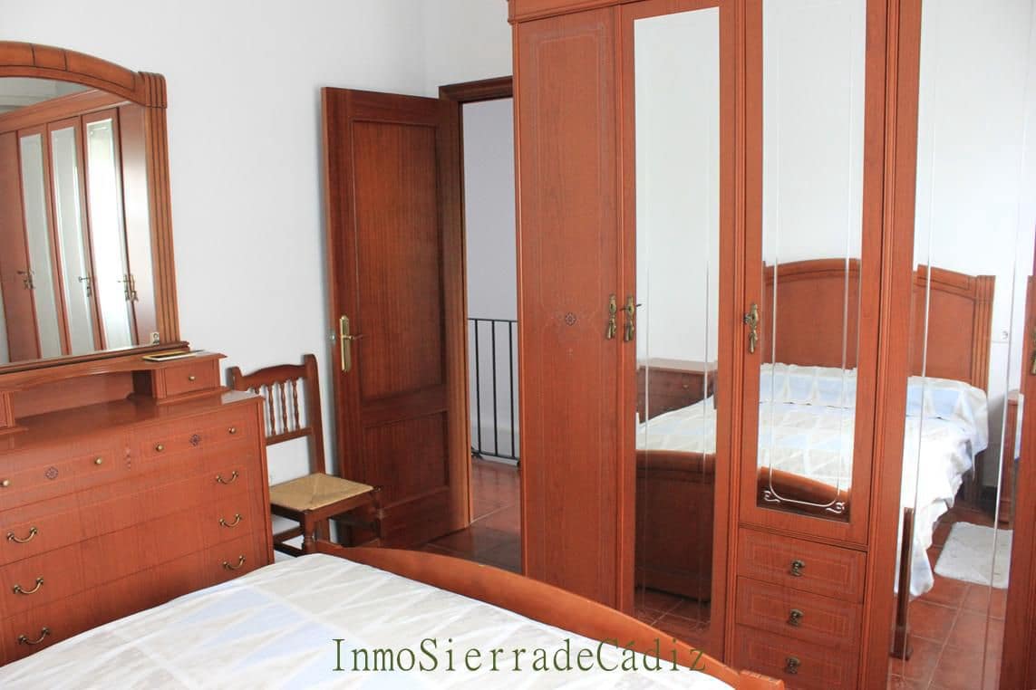 3 bedroom Townhouse for sale in Algodonales - € 117,000 (Ref: 9845181)