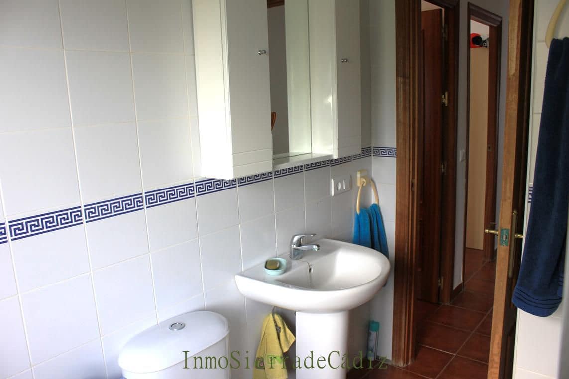 3 bedroom Townhouse for sale in Algodonales - € 117,000 (Ref: 9845181)
