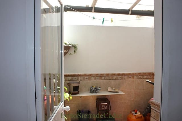 3 bedroom Townhouse for sale in Olvera - € 115,000 (Ref: 9880695)