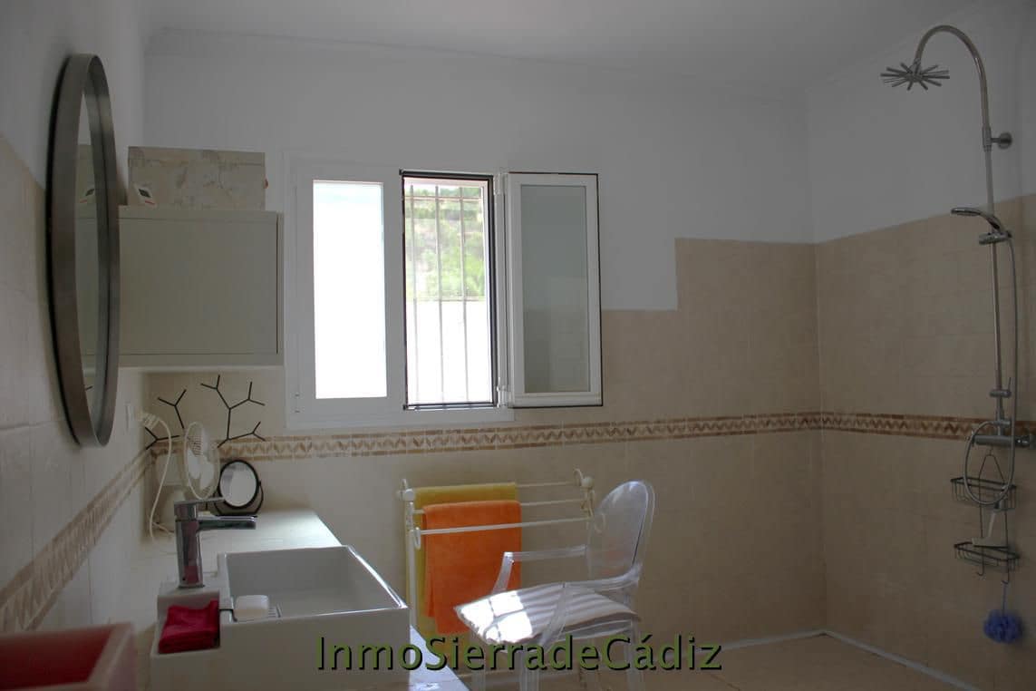 2 slaapkamer Finca/Landhuis te koop in Algodonales met garage - € 375.000 (Ref: 9928932)