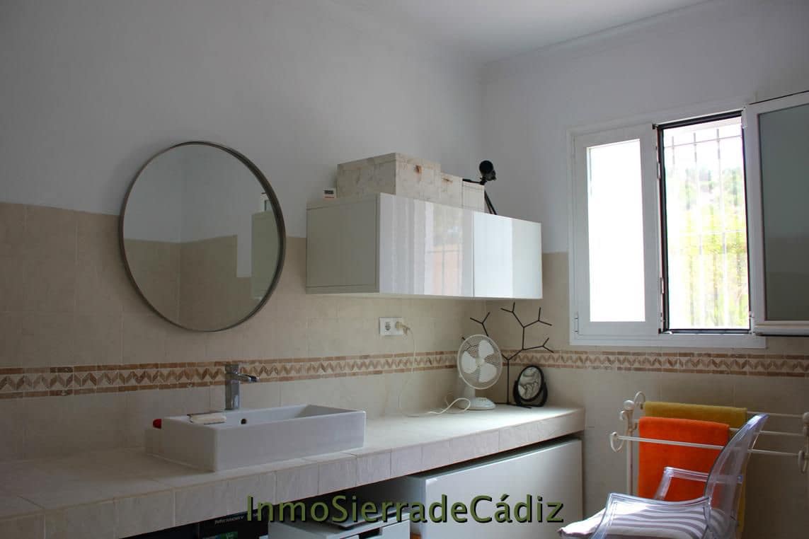 2 slaapkamer Finca/Landhuis te koop in Algodonales met garage - € 375.000 (Ref: 9928932)