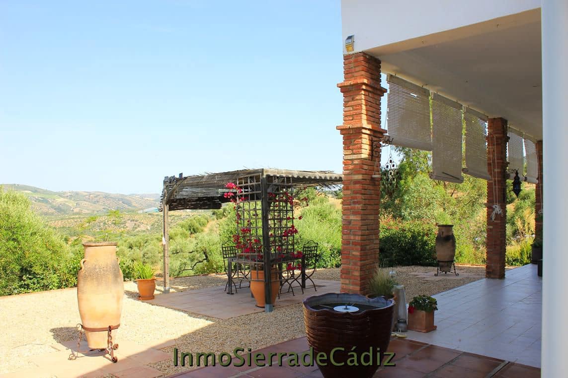 2 slaapkamer Finca/Landhuis te koop in Algodonales met garage - € 375.000 (Ref: 9928932)