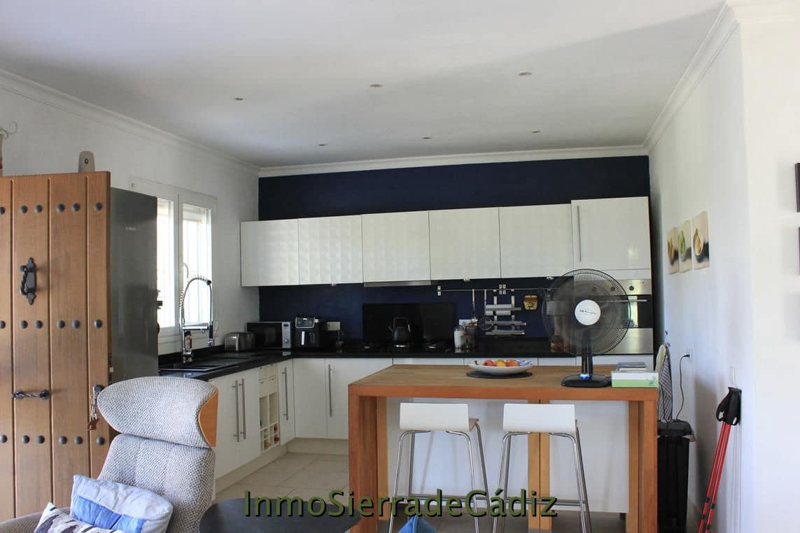 2 slaapkamer Finca/Landhuis te koop in Algodonales met garage - € 375.000 (Ref: 9928932)