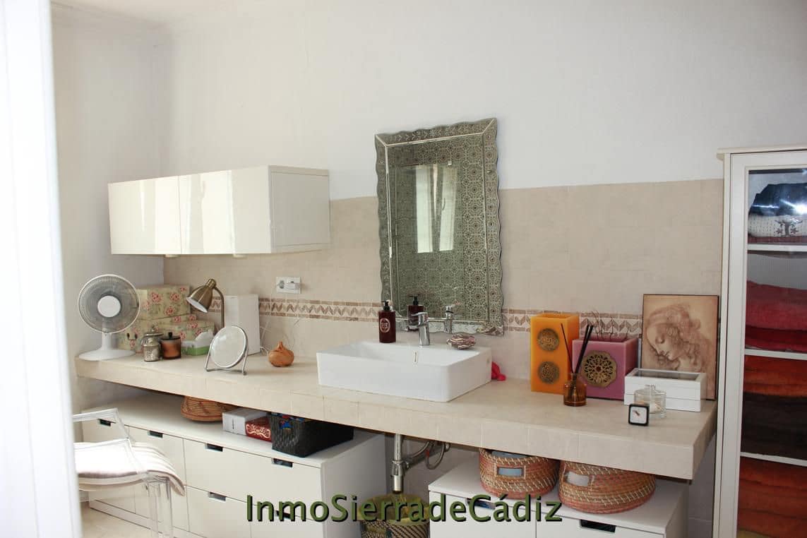 2 slaapkamer Finca/Landhuis te koop in Algodonales met garage - € 375.000 (Ref: 9928932)