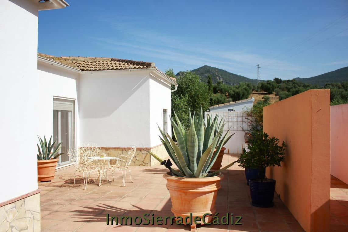 2 slaapkamer Finca/Landhuis te koop in Algodonales met garage - € 375.000 (Ref: 9928932)