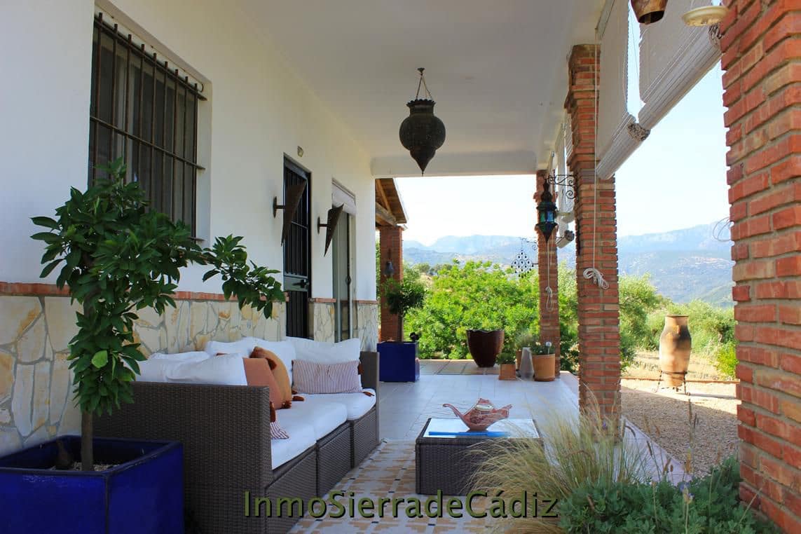 2 slaapkamer Finca/Landhuis te koop in Algodonales met garage - € 375.000 (Ref: 9928932)