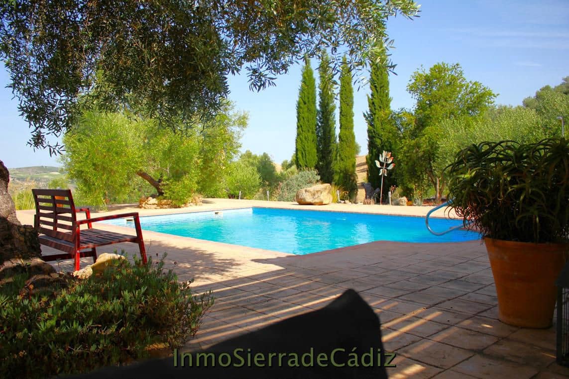 2 slaapkamer Finca/Landhuis te koop in Algodonales met garage - € 375.000 (Ref: 9928932)