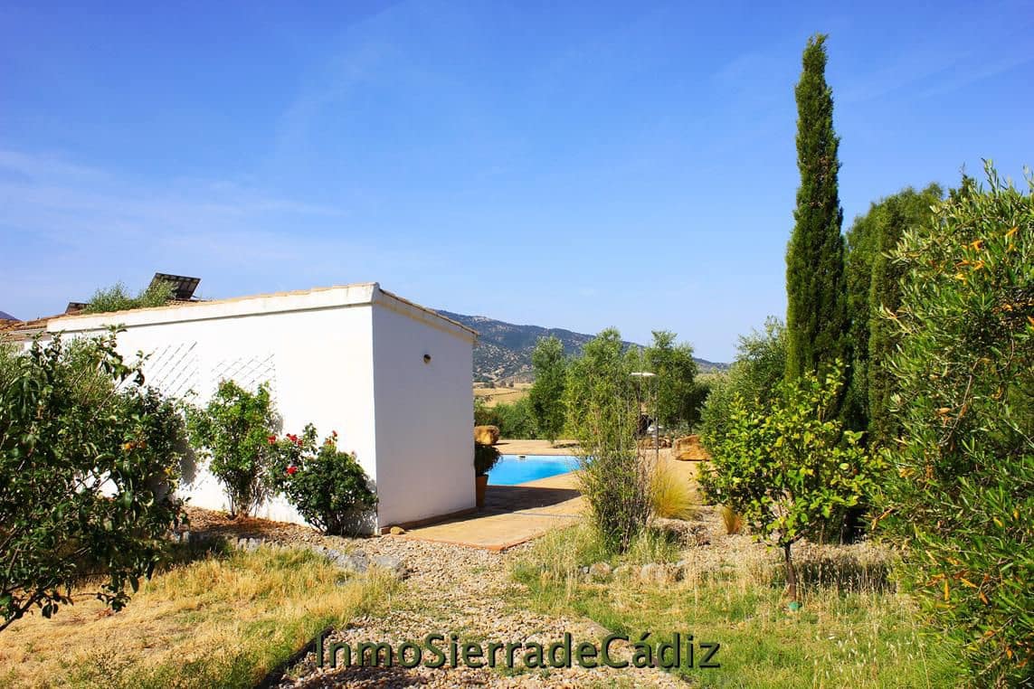 2 slaapkamer Finca/Landhuis te koop in Algodonales met garage - € 375.000 (Ref: 9928932)