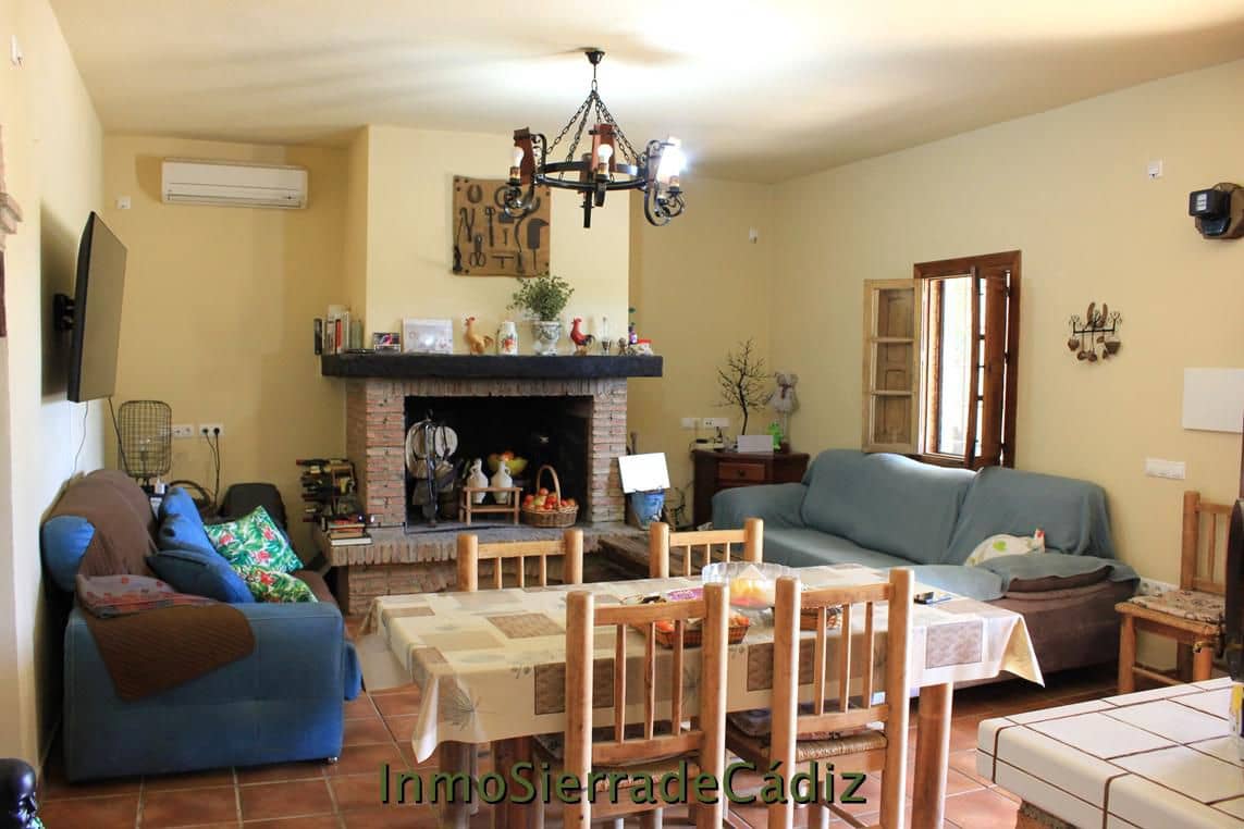 2 soveværelse Finca/Landehus til salg i El Coronil - € 215.000 (Ref: 9935996)