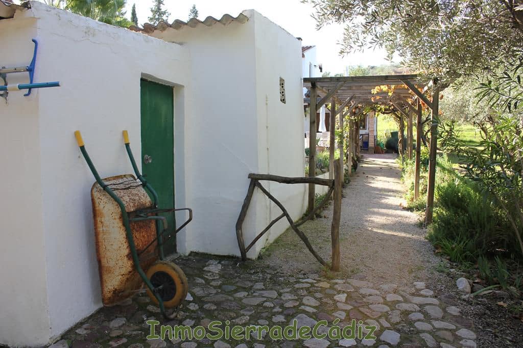 3 soverom Finca/Herregård til salgs i Algodonales med garasje - € 380 000 (Ref: 9963412)