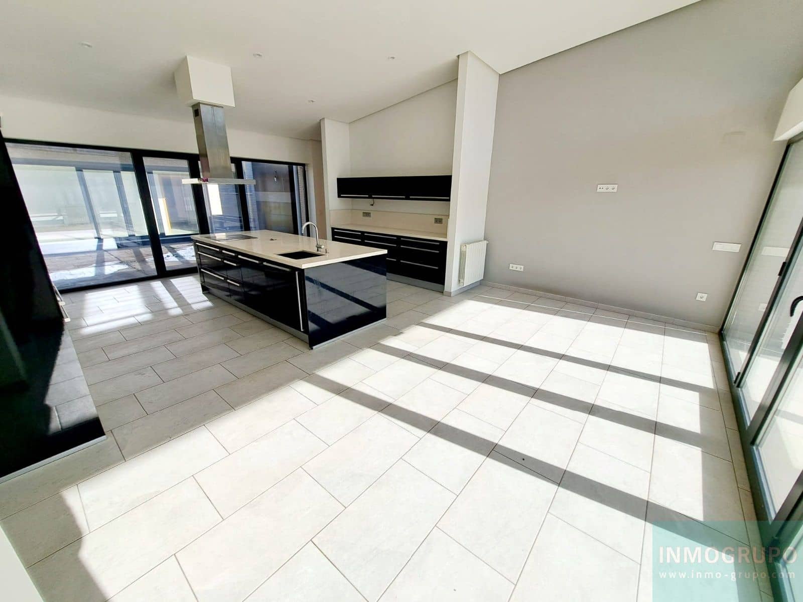 6 bedroom Villa for sale in Oropesa with pool garage € 679,000 (Ref 8152610)