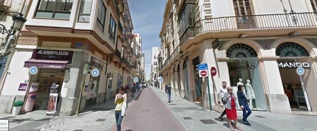 Townhouse for sale in Centro, Castelló de la Plana - € 880,000 (Ref: 9502792)