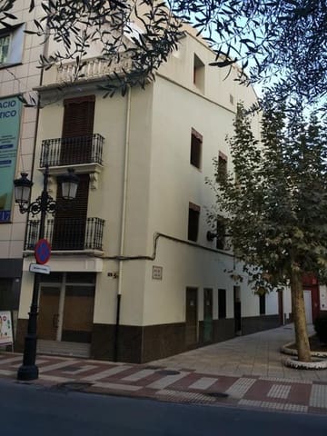 Townhouse for sale in Centro, Castelló de la Plana - € 400,000 (Ref: 9502793)