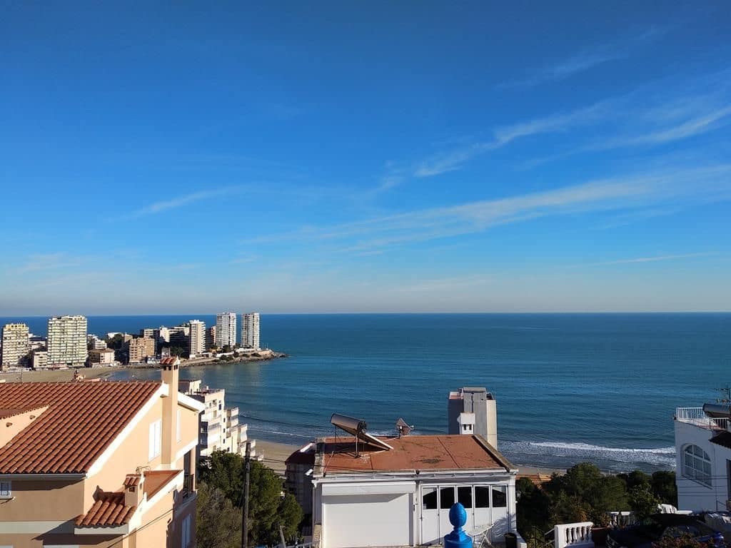 6 bedroom Villa for sale in Oropesa  with pool - € 735,000 (Ref: 9502794)