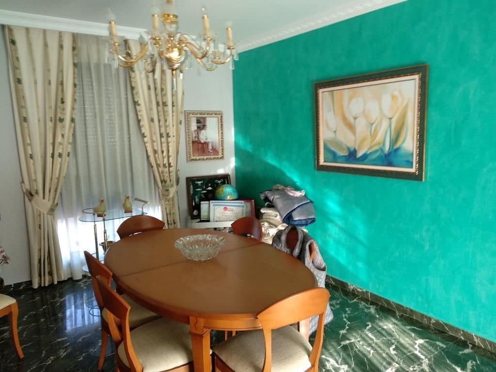 6 bedroom Villa for sale in Oropesa  with pool - € 735,000 (Ref: 9502794)