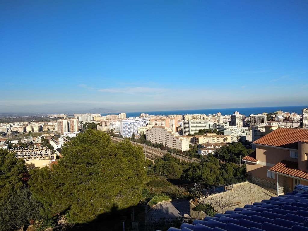 6 bedroom Villa for sale in Oropesa  with pool - € 735,000 (Ref: 9502794)