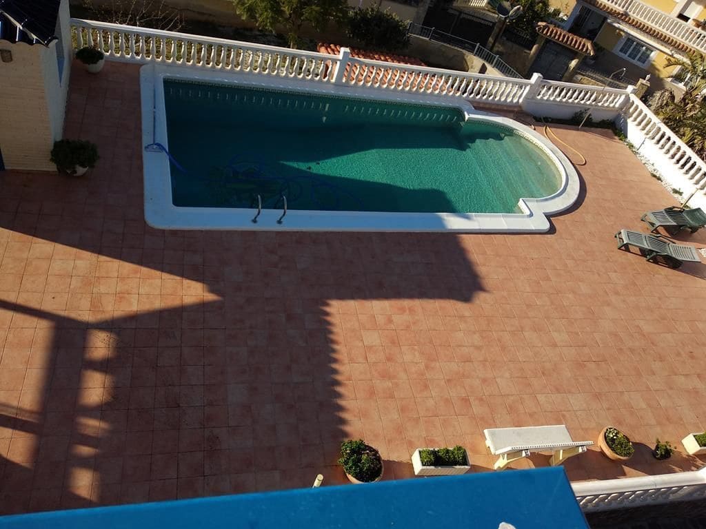 6 bedroom Villa for sale in Oropesa  with pool - € 735,000 (Ref: 9502794)