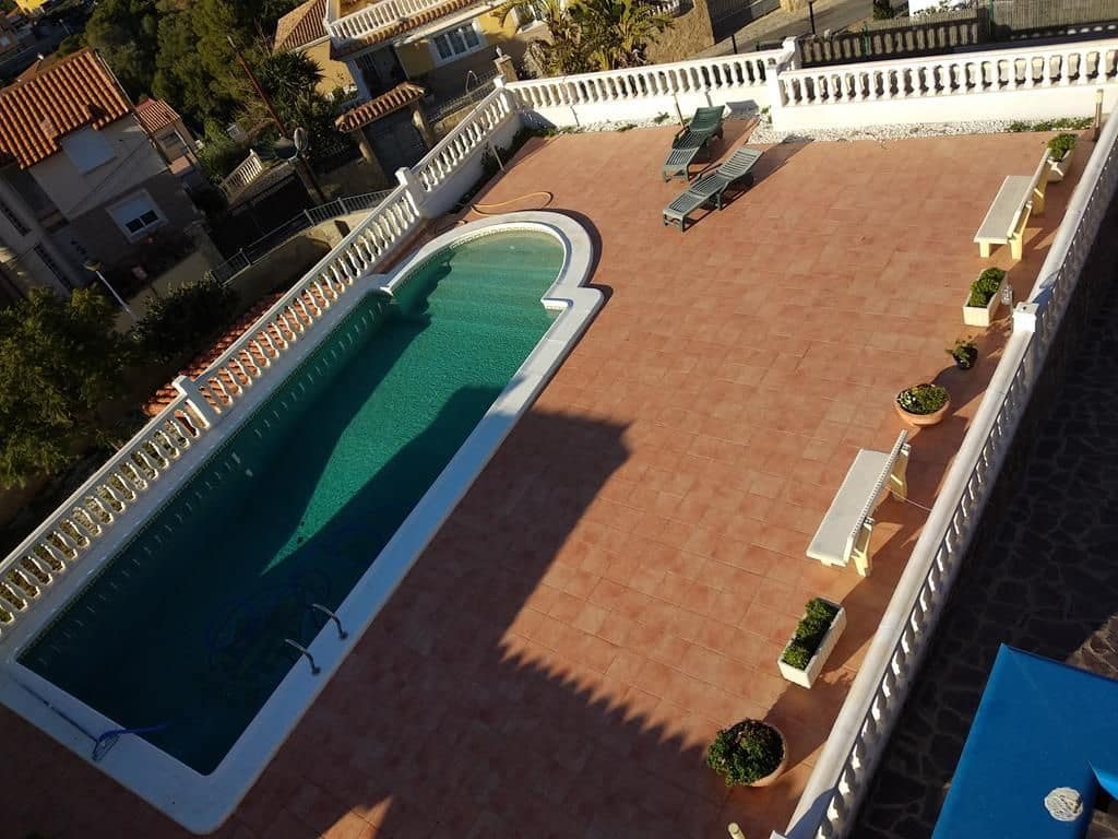 6 bedroom Villa for sale in Oropesa  with pool - € 735,000 (Ref: 9502794)