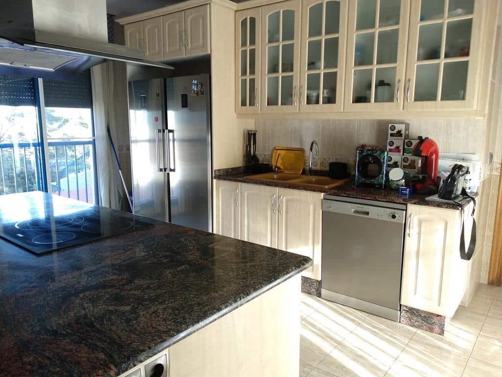 6 bedroom Villa for sale in Oropesa  with pool - € 735,000 (Ref: 9502794)