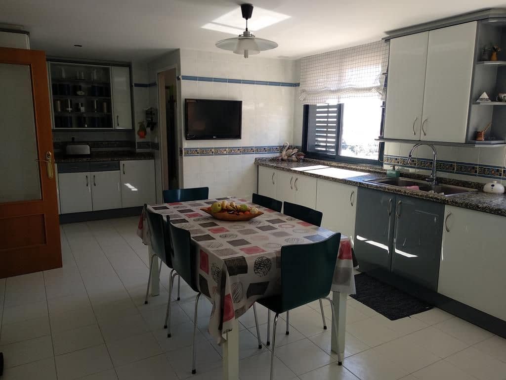 7 bedroom Flat for sale in Castello de la Plana - € 590,000 (Ref: 9502795)