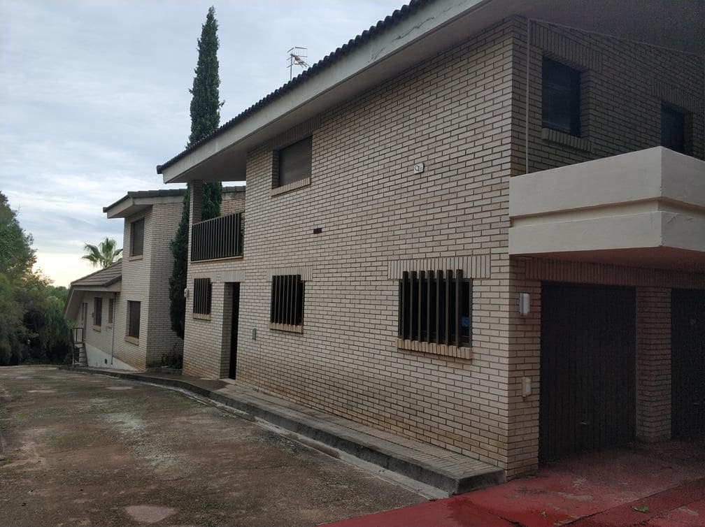 4 soveværelse Villa til salg i Borriol med swimmingpool garage - € 850.000 (Ref: 9502798)